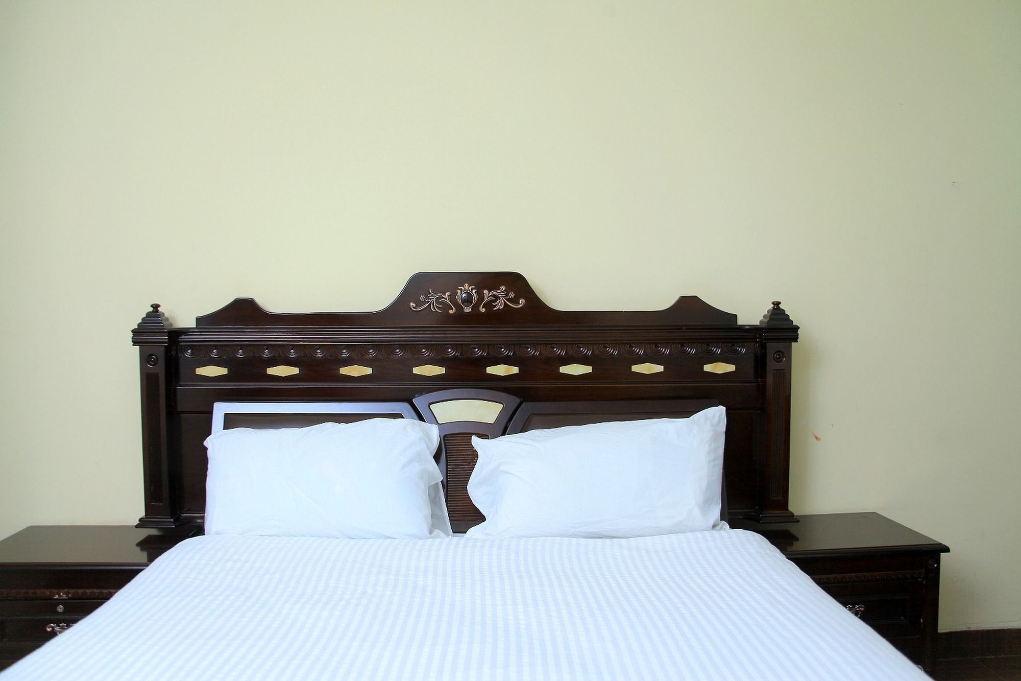 Bnow Hotel Адис Абеба Екстериор снимка